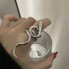Anillo de Serpiente de Lujo Ligero y Exquisito para Mujer, de Moda, Estilo Nicho Elegante, Apertura en Forma de Serpiente, Anillo Ajustable, Elegante Anillo para Dedo Índice