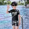 Novo Maiô Infantil de Verão Maiô de Menino Conjunto de Três Peças para Crianças de Meia-Idade e Grandes Maiô Conservador de Secagem Rápida Anti-Constrangimento