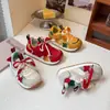 Zapatillas deportivas para niñas estilo coreano 2026 primavera y otoño nuevas versátiles de malla transpirables de moda zapatillas para correr zapatillas de entrenamiento alemanas para niños
