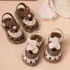 Novas Sandálias Infantis 2026 com Laço de Desenho Animado para Meninas, Sapatos para Bebês e Crianças Pequenas, Sapatos Fechados de Princesa Venda por Atacado
