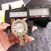 Transmisión en Vivo de Douyin Proveedor Transfronterizo Fabricante Venta al por Mayor Nuevo Simple Retro Nicho Esfera de Diamantes Exquisito Reloj para Dama