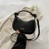 Bolso de Diseño Nicho para Mujer 2024 Nuevo de Moda Retro Portátil Tipo Sillín Elegante Bolso de Hombro Cruzado Texturizado