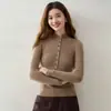 Suéter de Caxemira Meia-Botão com Gola Alta Pequena para Mulheres Outono/Inverno 2026, Tricô Pulôver Slim Fit com Costura Vertical, Estilo Elegante
