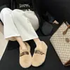 Sapatos de inverno fofos sem cadarço com uma fivela de couro quente, sapatos tipo mocassim femininos 2026, forrados com fleece, fivela de metal, estilo coreano