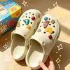Zapatos perforados de quirófano médico alemán para mujer, para uso exterior en verano, antideslizantes, nuevo modelo 2026, transpirables, sin olor, zapatillas frescas para mujer