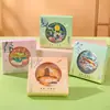 Caixa de Embalagem para Ímã de Geladeira Impressão Caixa de Embalagem para Presente Caixa Colorida Popular com Janela Tendência Nacional Caixa para Exibição de Pulseira Brinquedo Cultural Personalização