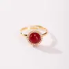 Anillos Retro Europeos y Americanos de Granate Rojo Incrustados con Circonita, Joyería de Diseño de Lujo Ligero de Nicho Venta al por Mayor