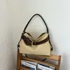 Bolsa de Mano Tipo Tote de Gran Capacidad con Personalidad Retro para Mujer 2026 Verano Nuevo Bolso Cruzado de Hombro Único para el Viaje Diario