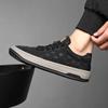 Sapatos de Tecido Masculinos 2026 Novo Verão Respirável Seda de Gelo Secagem Rápida Leve Casual Antiodor Sapatos Slip-On de Lona Masculinos