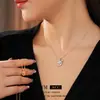 Collar Colgante Minimalista de Zirconia Estrella Radiante Redonda, Cadena para Clavícula de Lujo Ligero Nicho Gama Alta con Exquisito Diseño Joyería