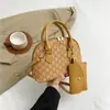 Bolsa de concha portátil personalizada com textura retrô, estilo western, simples, estampada, moda, bolsa de ombro transversal para o verão de 2024