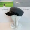Gorro de lana de camello de punto estilo japonés con visera plana y ribete de piel, corbata de lazo artística para mujer, dulce y cálido, gorra fresca y elegante