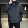 Chaqueta de Plumón Corta con Capucha Casual Básica Versátil de Moda Nueva para Hombre Invierno 2026
