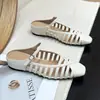 Sandálias Femininas 2026 Estilo Coreano Nova Coleção Primavera-Verão Respiráveis com Salto Anabela Aumenta Altura, Quadradas, Vazadas, Slip-On