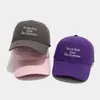 Boné Baseball Ins Versátil Bordado com Letras Versão Coreana Emagrecimento Facial para Mulheres, Boné de Algodão Casual com Proteção Solar Bico de Pato para Casais