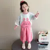 Conjunto Colorido de Estrellas y Conejos para Niñas Estilo Coreano Estilo Primavera/Otoño 2026 Nueva Moda Infantil Conjunto de Dos Piezas para Niña Pequeña Moderno