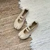 Estilo Retro Camurça Bico Dividido Casco de Porco Sapatos de Salto Único Sapatos Femininos 2026 Novo Verão Ferradura Pé de Porco Sapatos Primavera e Outono Sapatos de Barco