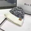 Sombrero estilo americano color block de invierno grueso cálido tejido de punto invierno para hombre protección para las orejas gorro para el frío gorro de lana cobertura para la cabeza moderno