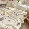 Nueva colección de otoño e invierno: una manta/chal de lana de cordero suave y amigable con la piel, perfecta para el dormitorio, la oficina o como manta para la siesta durante las horas con aire acondicionado