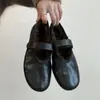 2026 Nuevo Estilo Coreano de Moda Versátil Planos Cómodos Forrados de Felpa Cálidos Cierre Mágico Punta Redonda Poco Profunda Zapatos de Algodón Sencillos para Mujer