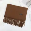 Novo Cachecol Quente Versátil Outono e Inverno Xale de Franja Cor Lisa Estilo Casal Cachecol Longo de Imitação de Caxemira Em Nome de