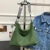 Bolsa de Lona para Mulheres, Novo Modelo de Primavera, Bolsa Tote de Grande Capacidade, Bolsa de Ombro Transversal de Nicho para o Dia a Dia de Alta Qualidade