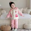 Pijama de una pieza para niños, terciopelo de coral, otoño e invierno, forro polar, engrosado, saco de dormir para bebé, ropa de casa de franela con dinosaurios para niños.