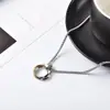 Collar de Tres Anillos de Venta Caliente Transfronterizo para Mujer Cadena para Clavícula de Anillos Entrelazados de Acero de Titanio Joyería de Nicho de Lujo Ligero para Celebridades de Internet Dropshipping