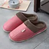 Novas Pantufas de Algodão 2023 Quentes Confinamento Casa PU Quente Antiderrapante Silenciosas Casa Impermeáveis Masculinas e Femininas Internas Pantufas de Algodão
