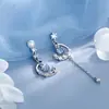 Aretes Asimétricos de Estrella y Luna con Diamantes Brillantes para Mujer, Diseño de Nicho de Lujo Ligero, Aretes de Moda Estilo Ins