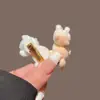 Pinza para el pelo de felpa con gatito estilo caricatura, Pinza lateral de gato suave y adorable, Accesorio para el cabello versátil, dulce y moderno para niñas