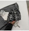 Bolso Pequeño para Multitud Versátil para Mujer 2024 Nueva Moda Bolso Balde de Lentejuelas de Alta Gama Versátil Cadena Hombro Bolso de Cena