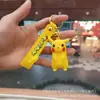 Chaveiro de Desenho Animado Bao Ke Meng Pikachu Pato Ke Da Tartaruga Jie ni Pingente Enfeites de Bolsa para Casal Chaveiro de Carro