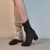 Botas Femininas Chuyuji Estilo Ballet Francês Suave com Salto Grosso, Cano Ajustado e Laço, Emagrecedoras e Versáteis, de Stretch