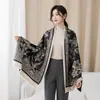 Chal retro de alta gama para mujer, bufanda de nuevo estilo, capa clásica de jacquard de iris, gruesa y versátil, de doble uso