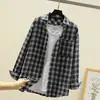 Camisa de cuadros estilo ins otoño estilo Hong Kong para hombre manga larga estilo coreano moderna guapa chaqueta casual camisa de pareja corte slim