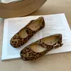 Zapatos Mary Jane de Gamuza Suave Estilo Retro para Mujer 2026 Verano Otoño Fondo Plano Versátiles Hebilla Única con Faldas Zapatos Planos para Mujer