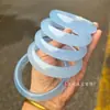 Venta al por mayor del fabricante Pulsera Plana de Barra Alta Azul Cielo Hielo Pulsera de Jade Azul Glaciar Cuarcita para Niña Pulsera de Barra Ancha de Jade