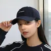 Nova Boné de Baseball com Letras Estilo Coreano para Mulheres, Verão Estudante Versátil Tendência Marca Japonesa Top Macio Boné de Proteção Solar