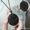 Bodhisattva Ajedrez Carvado de Madera de Águila 461 Colgante Unilateral Marca Zaki Estilo Chino Juguete de Madera de Mano para Colgar en el Cuello