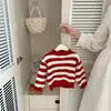 Colección de otoño e invierno: suéter retro a rayas rojas y blancas para niños, ropa de bebé, atuendo de otoño, top de punto a cuadros para bebé, top estilo coreano