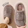 Chinelos de algodão tamanho grande para homens, para usar no inverno ao ar livre, novo modelo 2026, para uso em casa e em ambientes internos, com sola grossa, quentes, antiderrapantes, de pelúcia para homens
