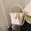 Bolso de Marca Extranjera para Mujer 2026 Nuevo Estilo Bolso de Hombro Único Cruzado para Mujer Otoño e Invierno Elegante Casual de Moda Tendencia Estilo Coreano Bolso Cubo