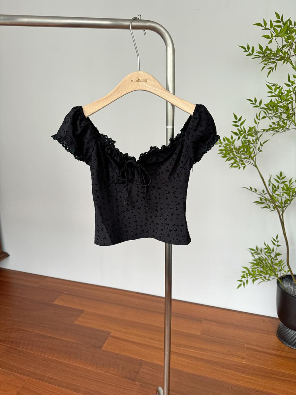 72c27f2f-268f-4413-8507-3ac6b1cb6792.jpe