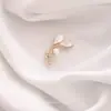Broche de Laço Coração Simples para Mulheres, Corsage de Luxo, Alfinete Anti-Exposição para Gola Feminina, Alfinete de Cardigã, Acessório de Roupa