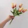 Flor Artificial de PU com 5 Cabeças Amarradas Tulipa Decoração de Mesa para Casa Casamento Buquê de Noiva Adereços Enfeites Flores