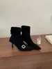 Botas de moda bico fino salto agulha estilo francês 2026, coleção outono/inverno, botas elegantes e que afinam