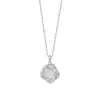 Colar Flor de Calcedônia Branca Prata Esterlina 925 Moda Luxo Acessível Nicho Alto Padrão Corrente de Suéter Mobius Enrolada Ins