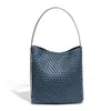 Directo de Fábrica Alta Gama Sensación Gran Capacidad Bolso Cubo Bolso Tejido para Mujer Bolso de Hombro de Nicho Bolso Simple para Commuter de Mujer Nuevo