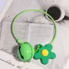 Flores Pequenas Coloridas de Borracha Macia com Argola de Chaveiro Sino de 22mm Pingente Acessório de Bolsa DIY para Menina Decoração